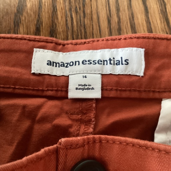 Amazon Essentials Womens 10 Inch Inseam Bermuda Chino Short in sz14 - Picture 5 of 8